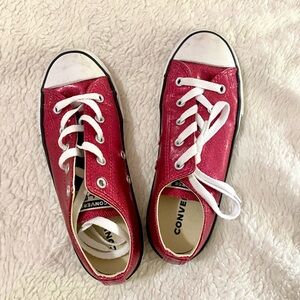 ❤️✨ Red Converse Youth Size 3